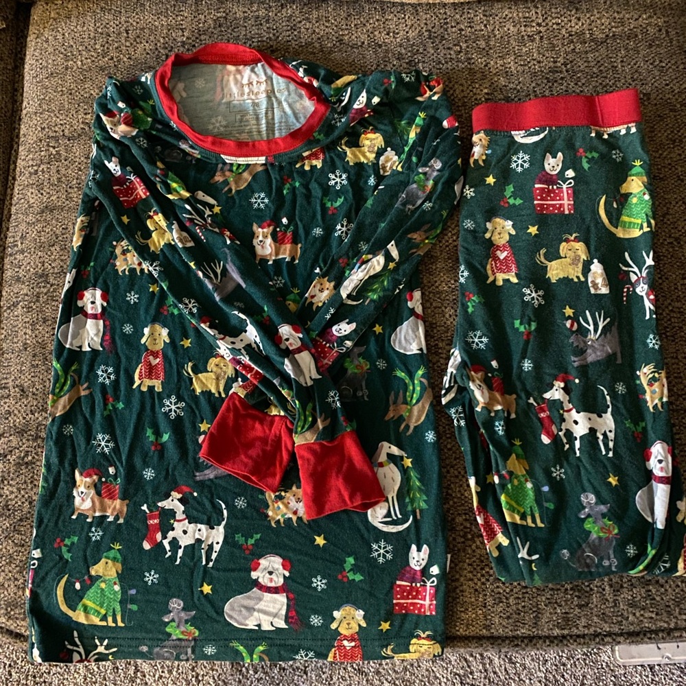 Little Sleepies Dog Christmas
